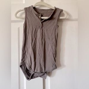 Kyte sleeveless bodysuit in mushroom